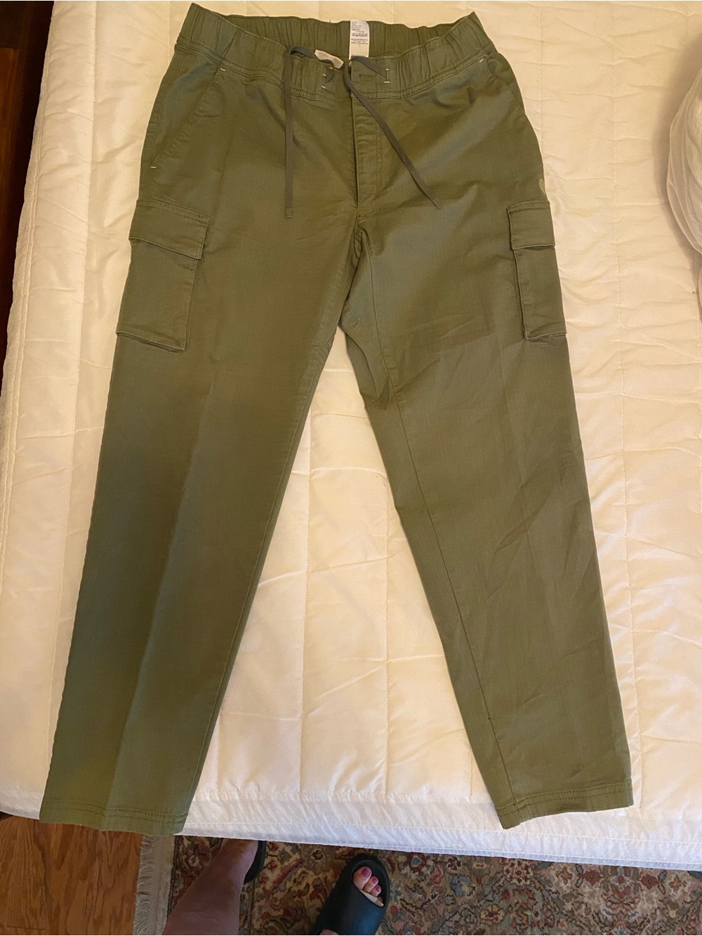 Men's LLBean Olive Green Cargo Jogger Pants